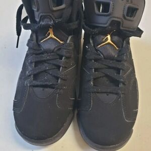 AIR JORDAN RETRO- Men Size 4